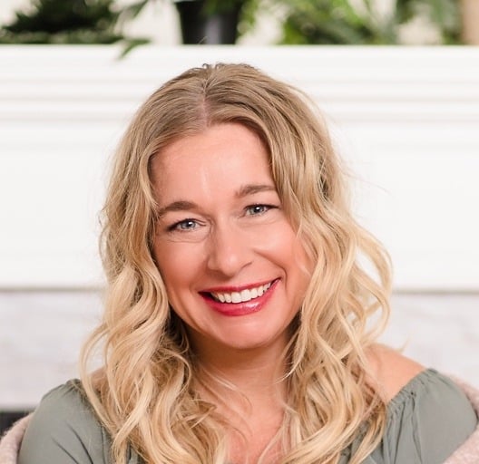 Dawna Campbell Alt Bio Pic Dawna Campbell headshot